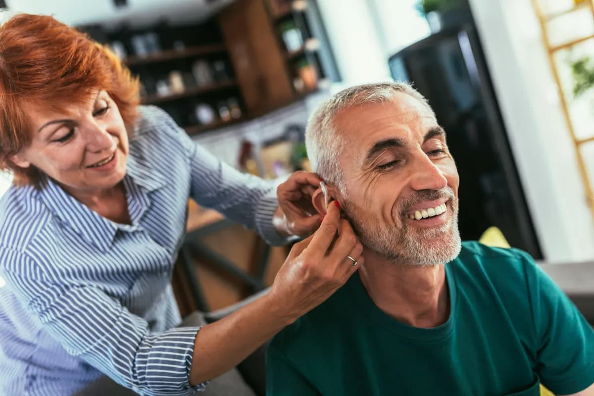 3D Hearing audiologist performing a hearing aid fitting