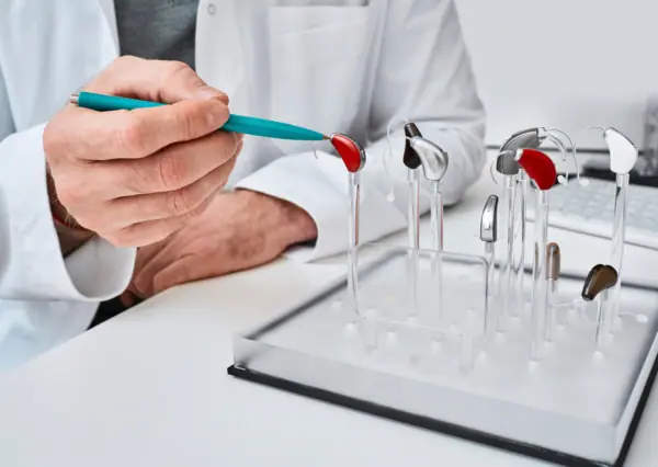What are the Different Types of Hearing Aids? - illustration 1